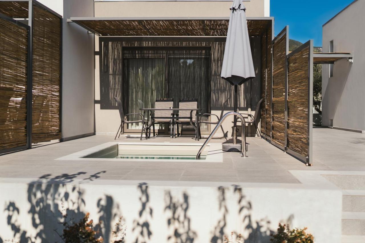 Octo Villas Complex Nea Iraklitsa Exterior foto
